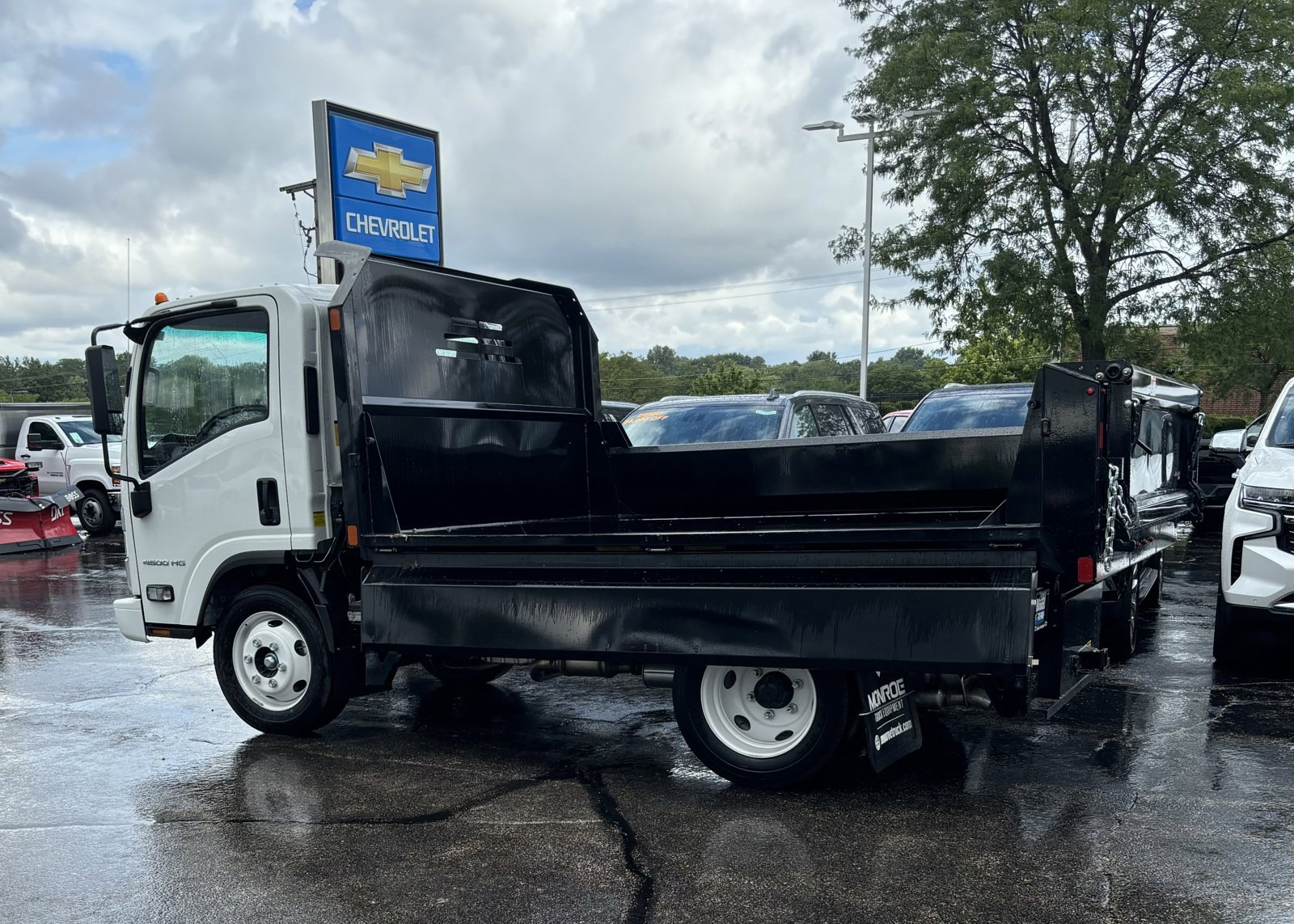 2025 Chevrolet Silverado photo 3
