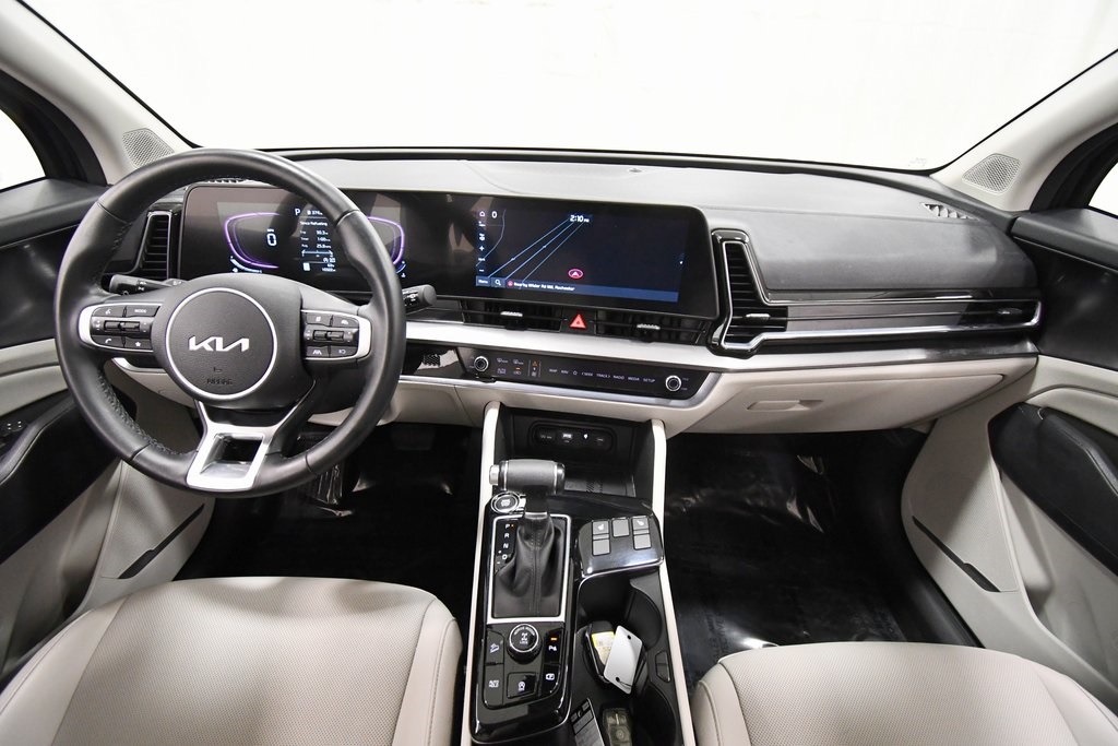 2025 Kia Sportage EX photo 3
