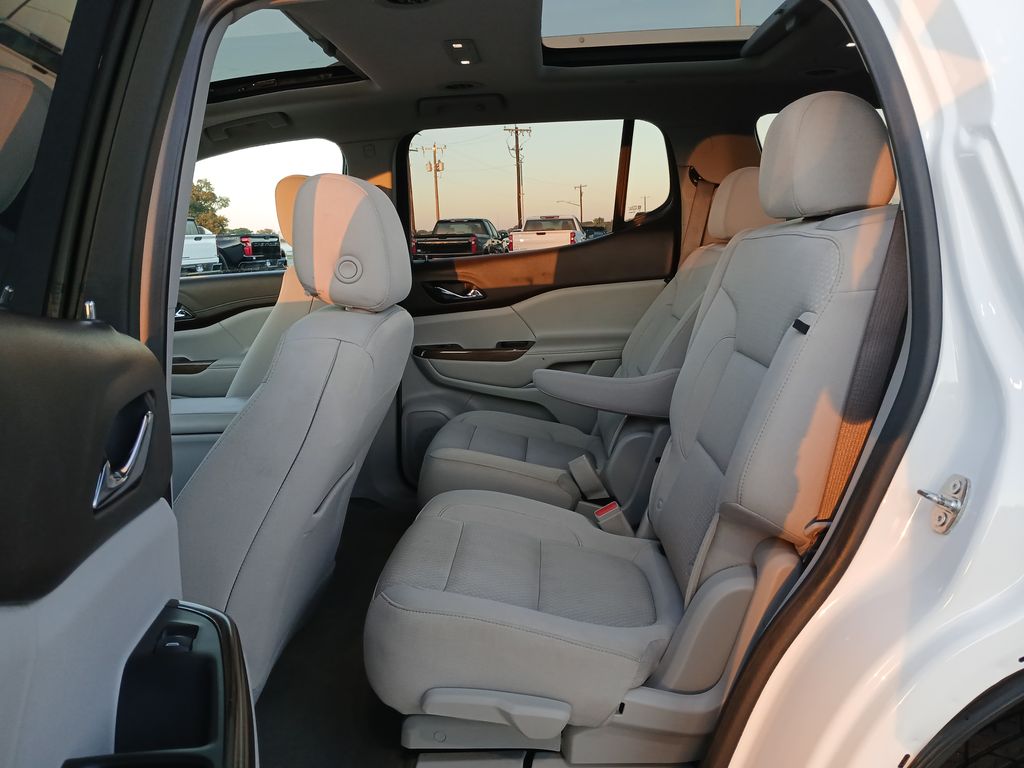 2023 Gmc Acadia SLE photo 20