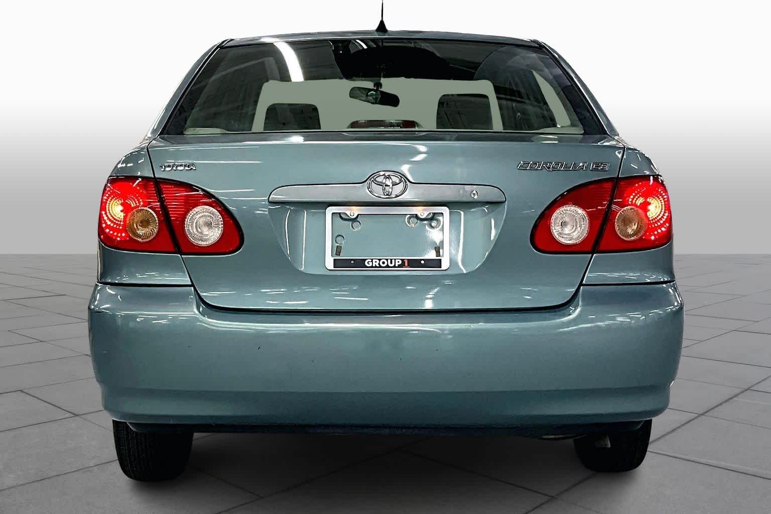 2006 Toyota Corolla CE photo 4