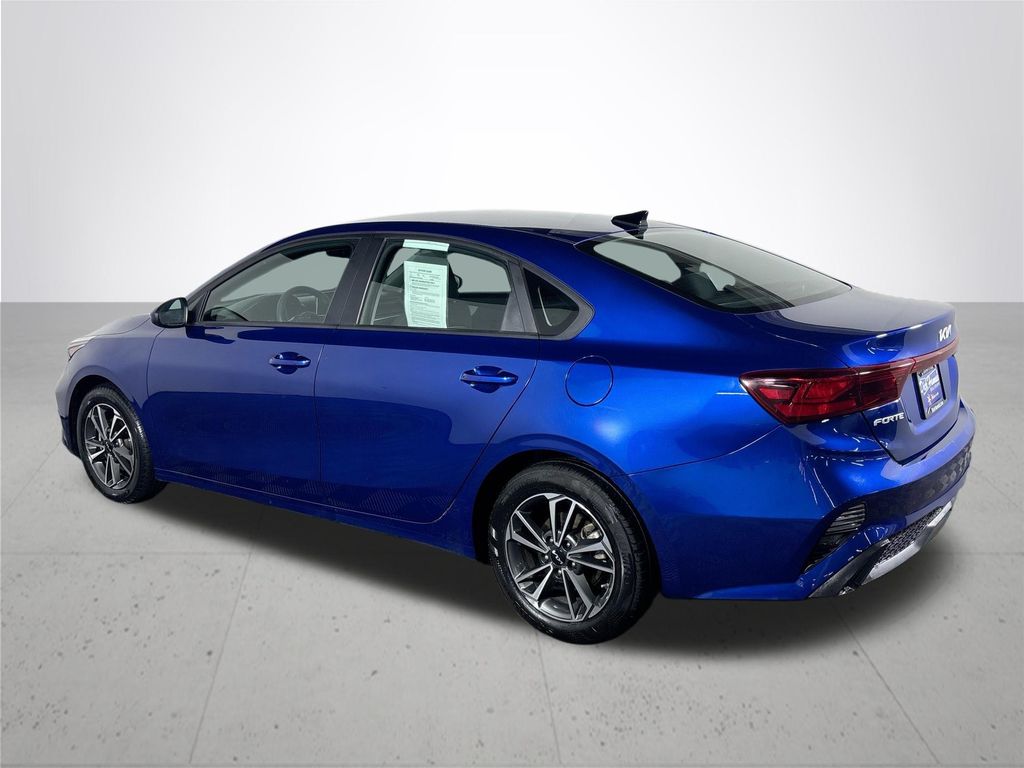 2023 Kia Forte LXS photo 8