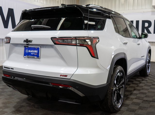 2026 Chevrolet Equinox RS photo 2