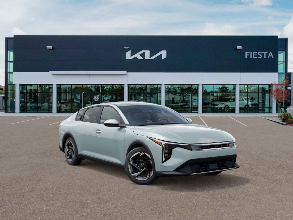 2025 Kia K4 EX photo 8