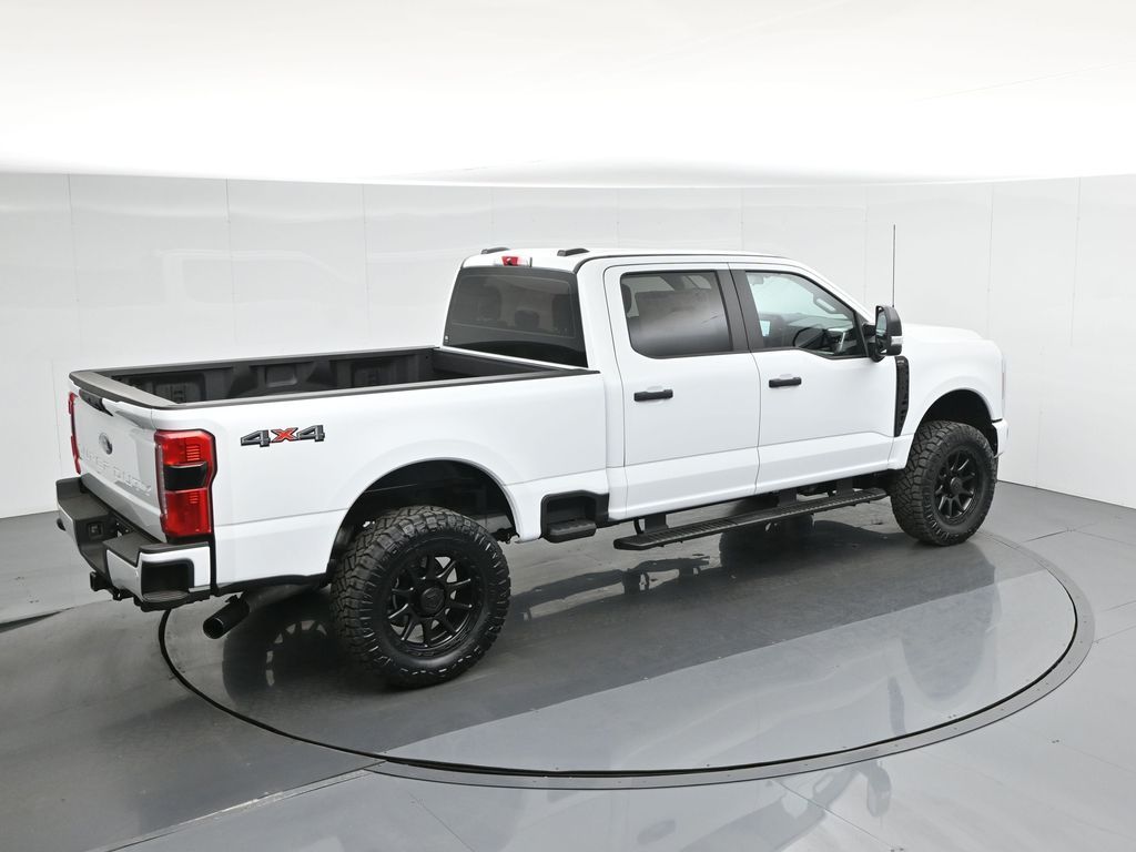 2025 Ford F-250 photo 35