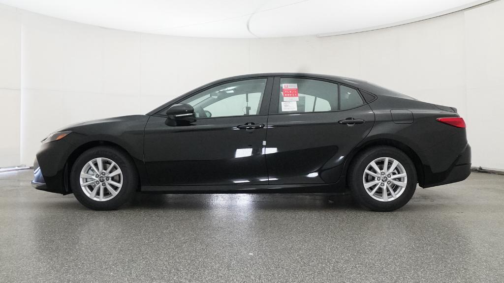 2026 Toyota Camry LE photo 10