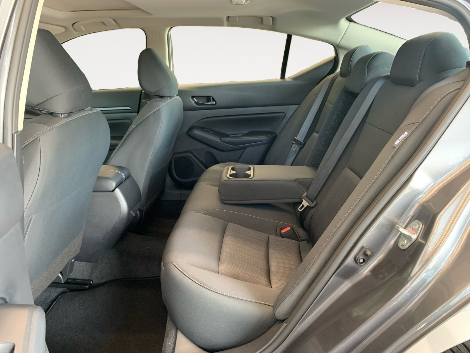 2025 Nissan Altima SV photo 22