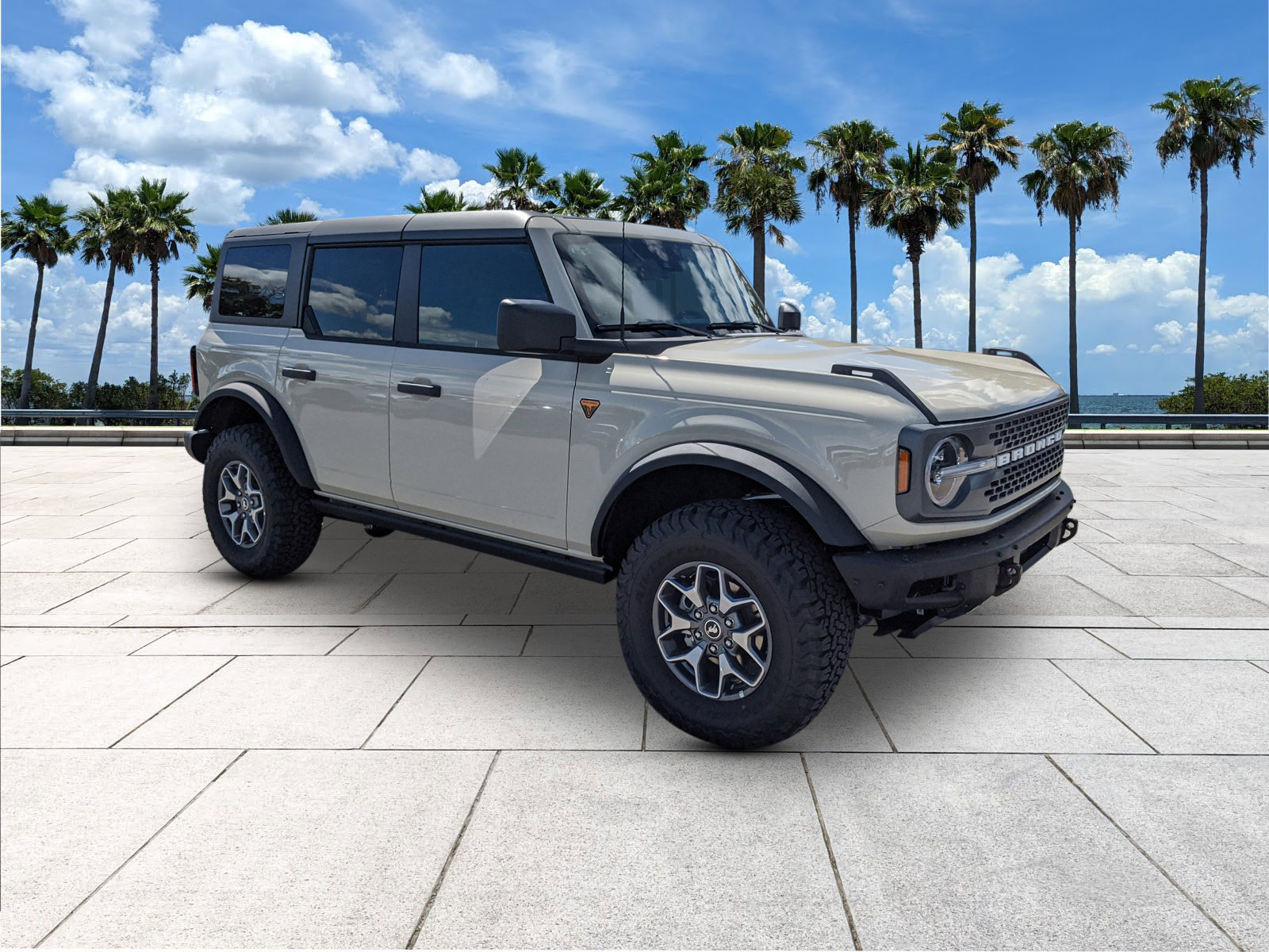2025 Ford Bronco Badlands photo 2