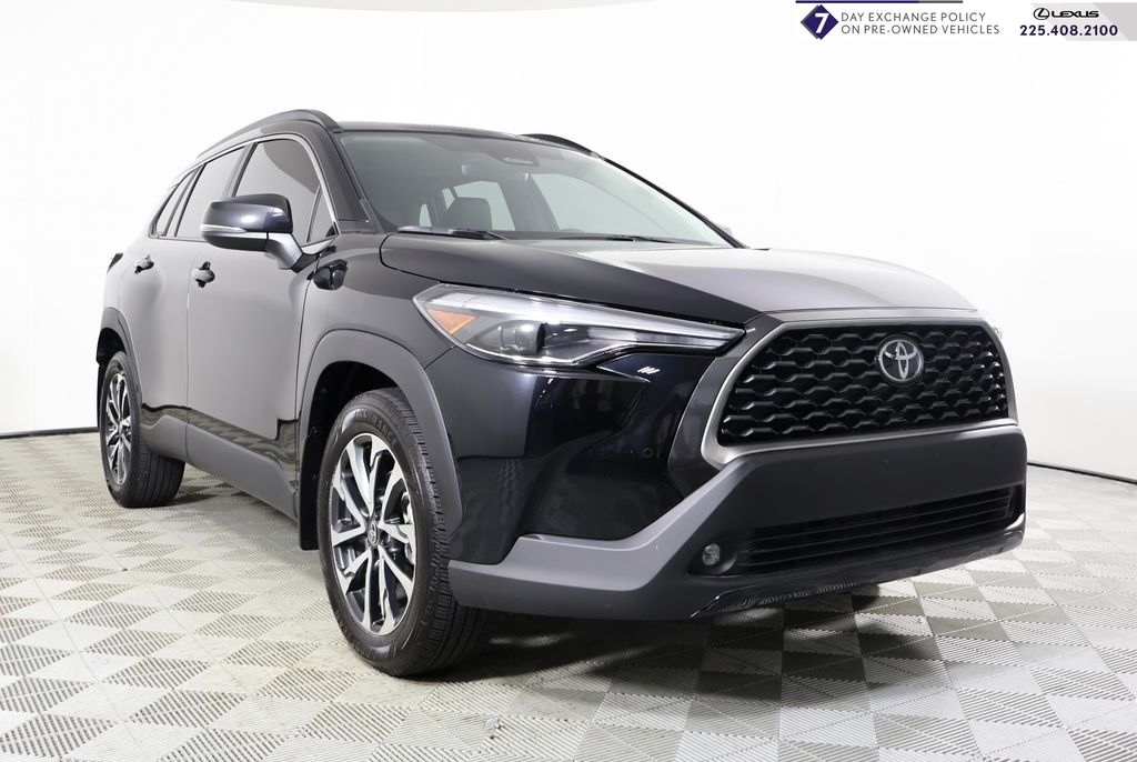 2023 Toyota Corolla Cross XLE's photo