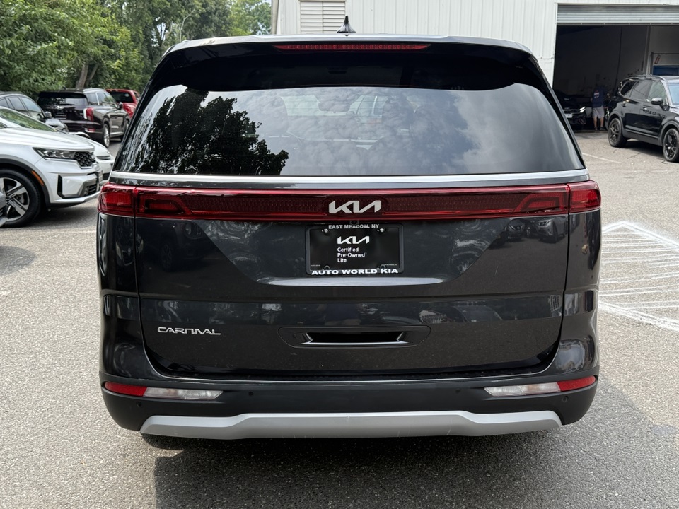 2023 Kia Carnival EX photo 2