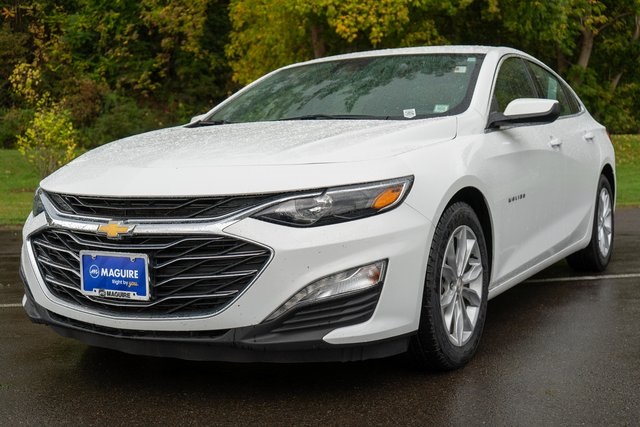 2023 Chevrolet Malibu 1LT photo 2