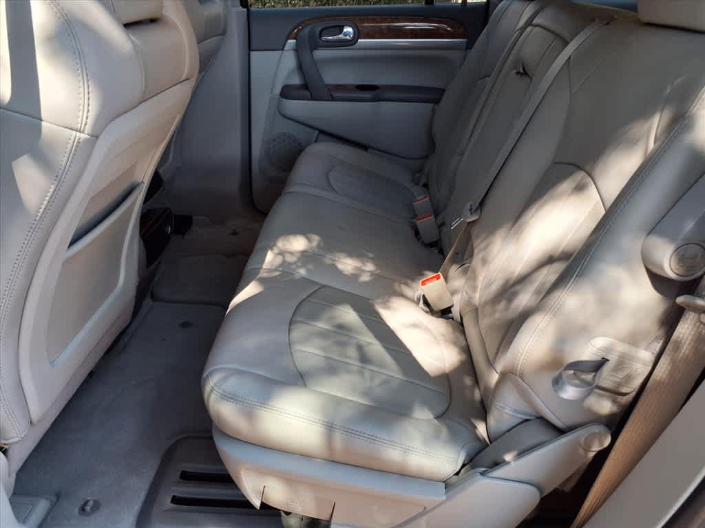 2011 Buick Enclave CXL photo 21