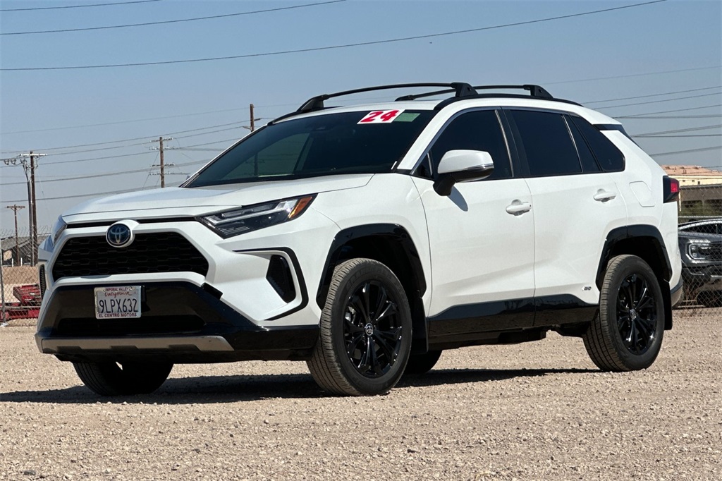 2024 Toyota RAV4 Hybrid SE photo 4