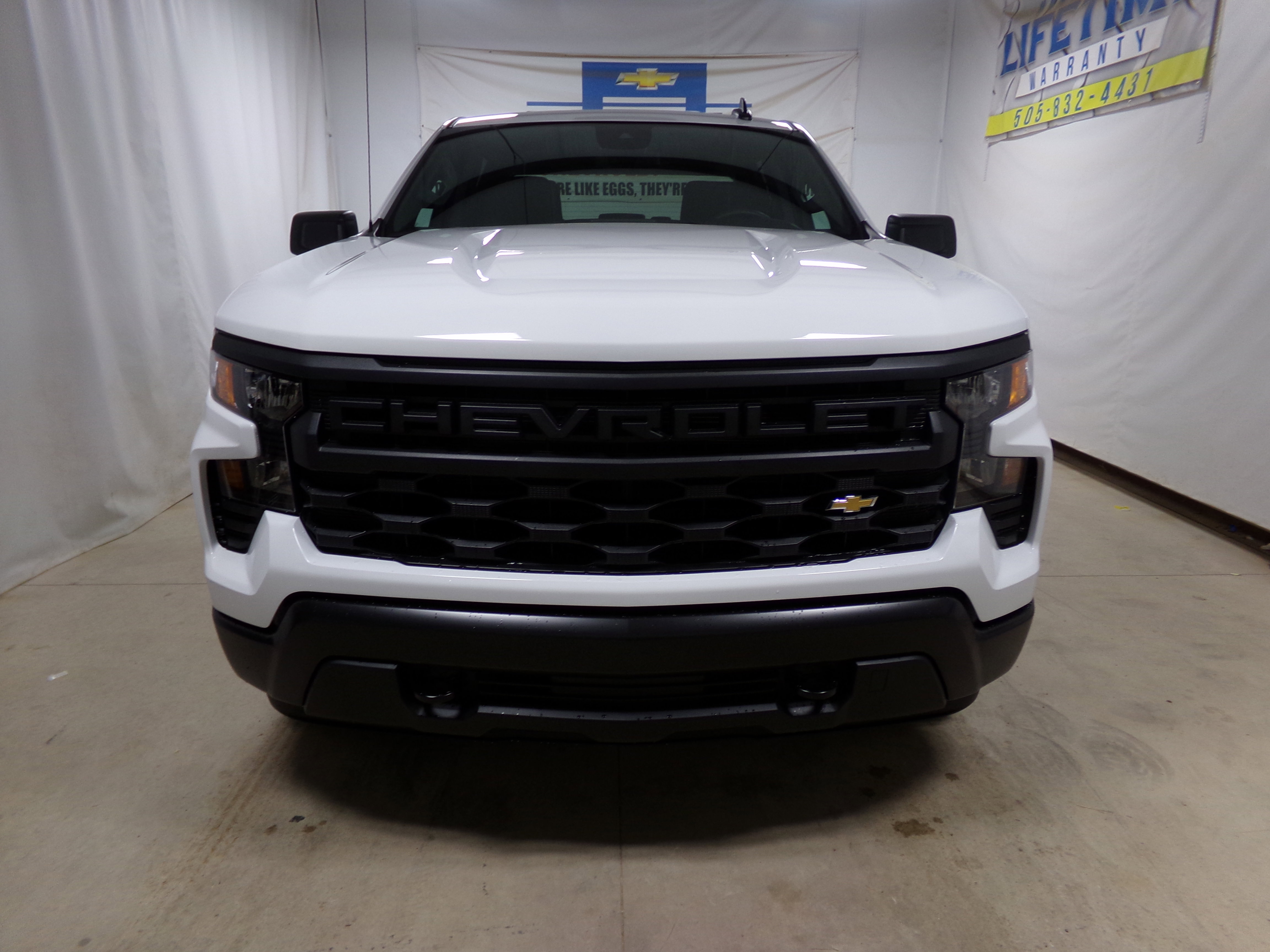 2026 Chevrolet Silverado 1500 photo 2