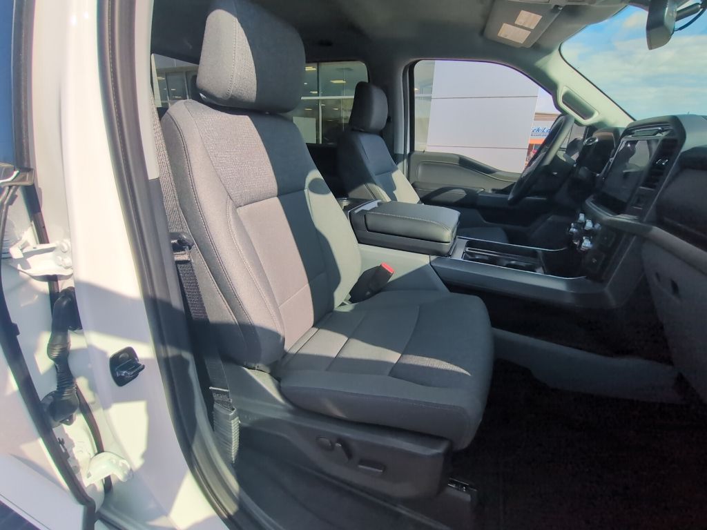 2025 Ford F-150 XLT photo 7