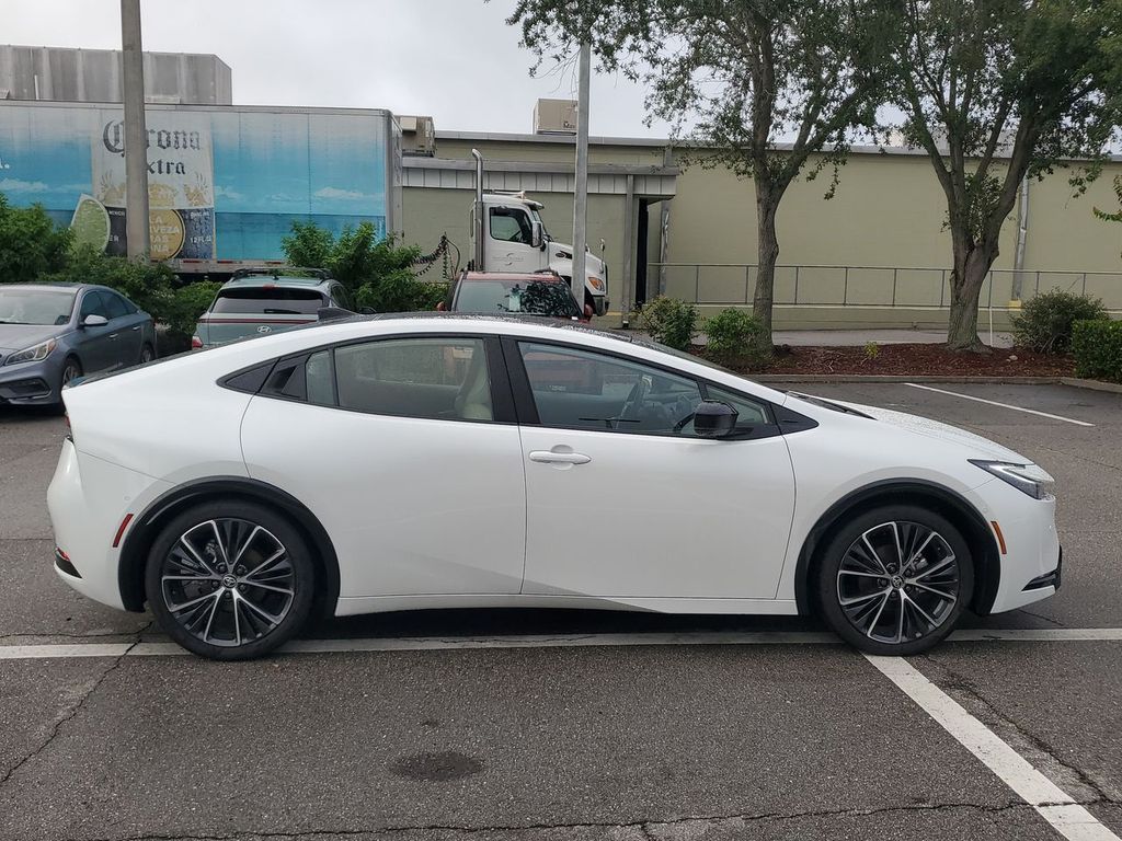 2024 Toyota Prius Limited photo 9