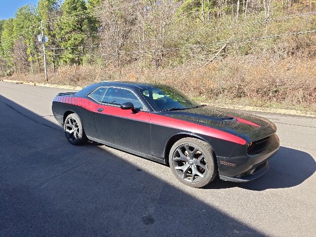 2020 Dodge Challenger SXT's photo