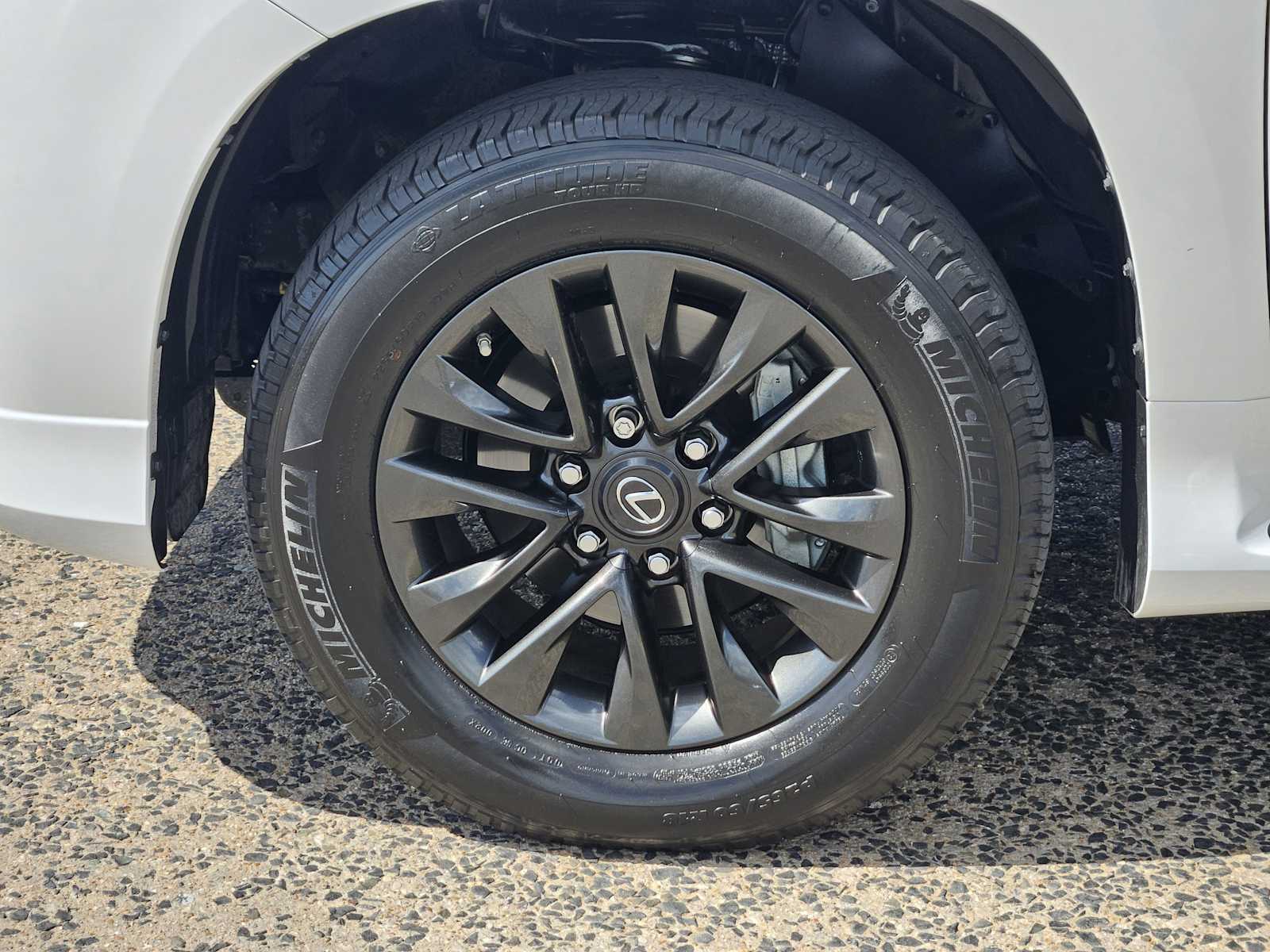 2020 Lexus GX 460 Premium photo 2
