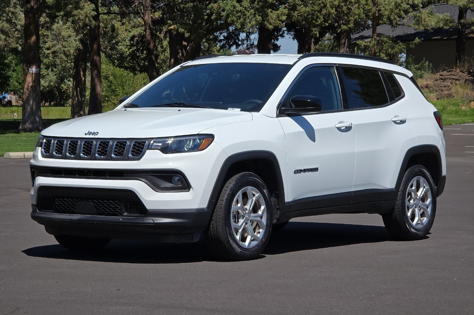 2024 Jeep Compass North Edition Latitude photo 6