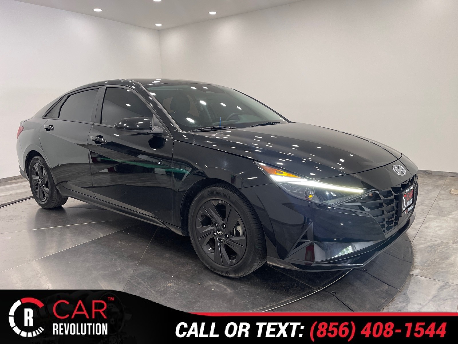 2022 Hyundai Elantra SEL's photo