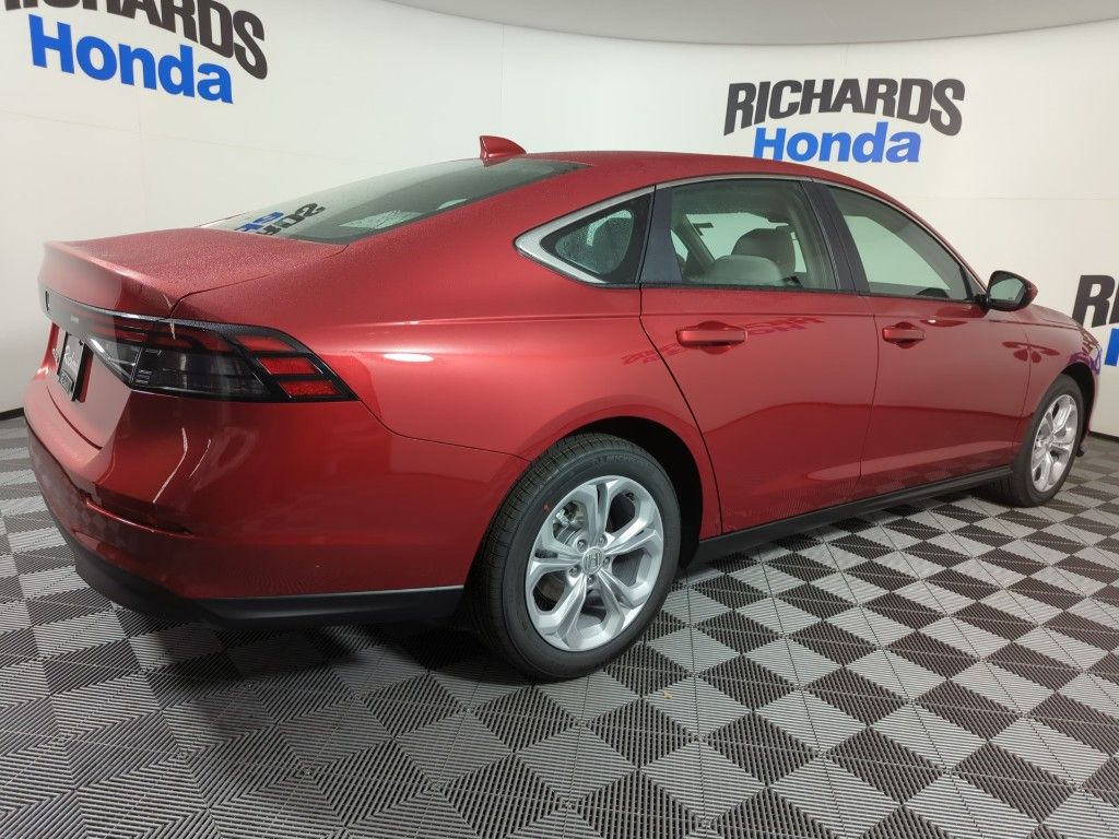 2025 Honda Accord LX 1.5T photo 5
