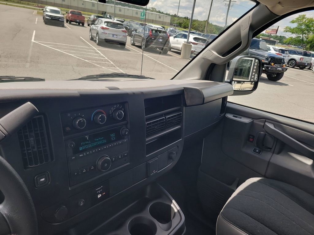 2023 Gmc Savana Cargo 2500 photo 26