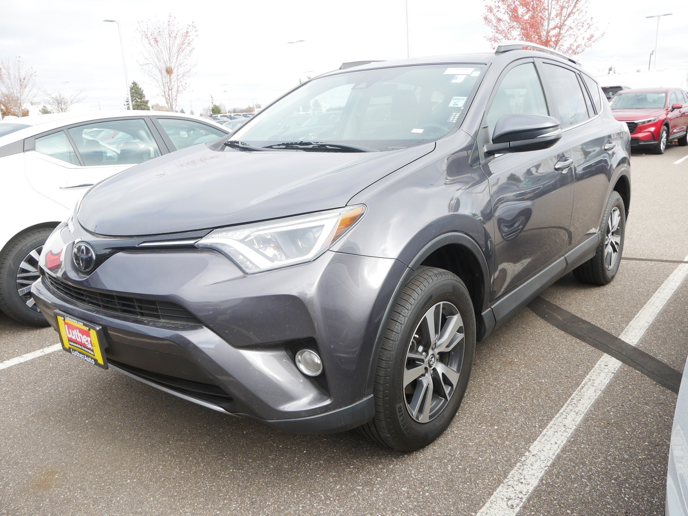 2018 Toyota RAV4 XLE photo 3