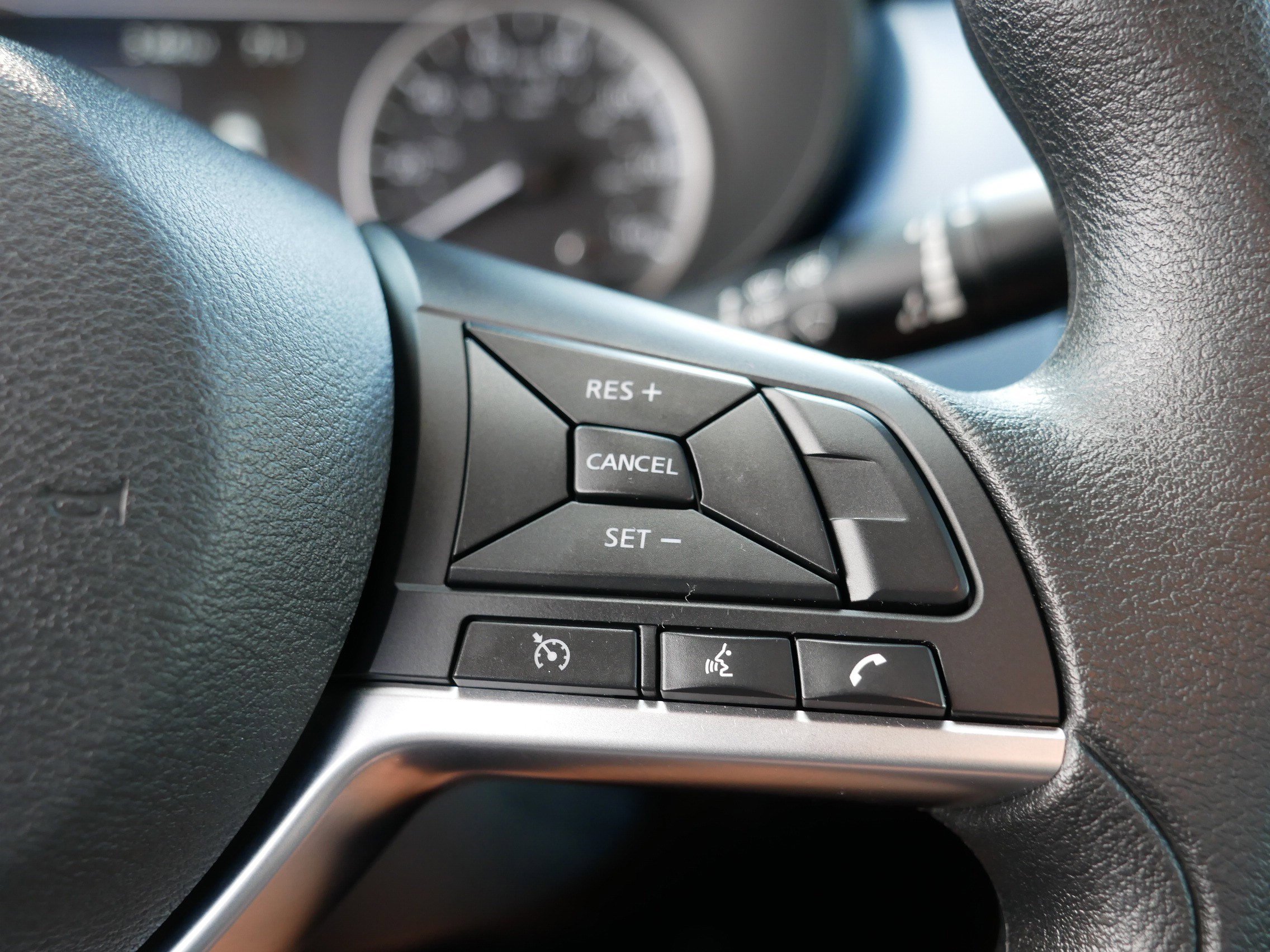2024 Nissan Versa SV photo 25