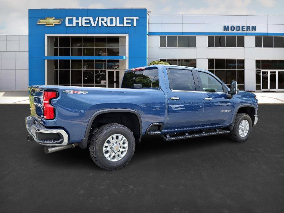 2025 Chevrolet Silverado 2500HD LTZ photo 6