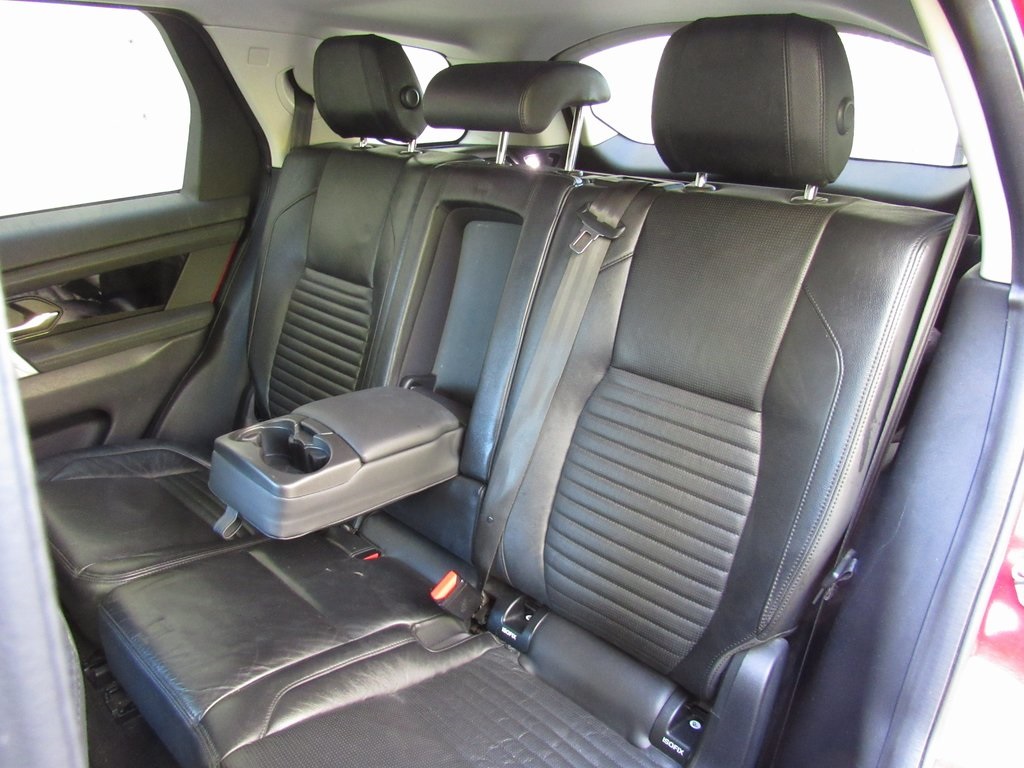 2022 Land Rover Discovery Sport S photo 16