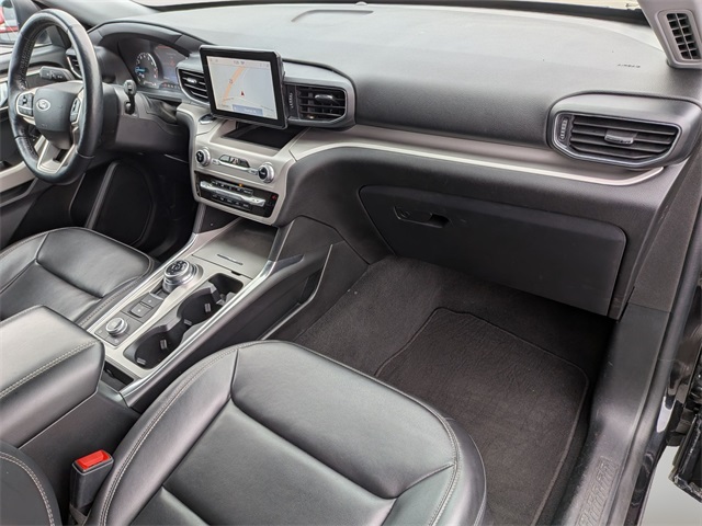 2022 Ford Explorer XLT photo 32