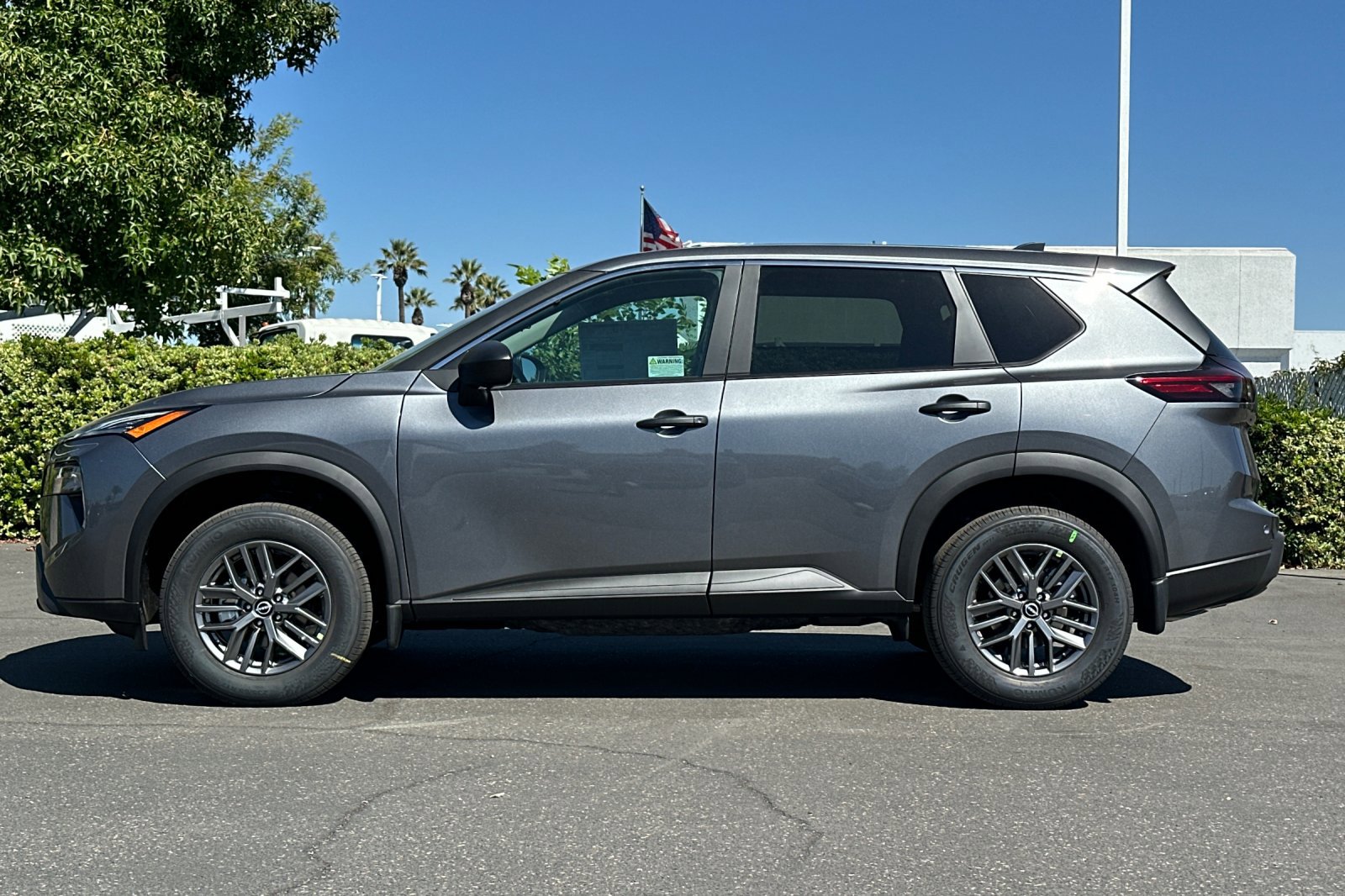 2026 Nissan Rogue S photo 7