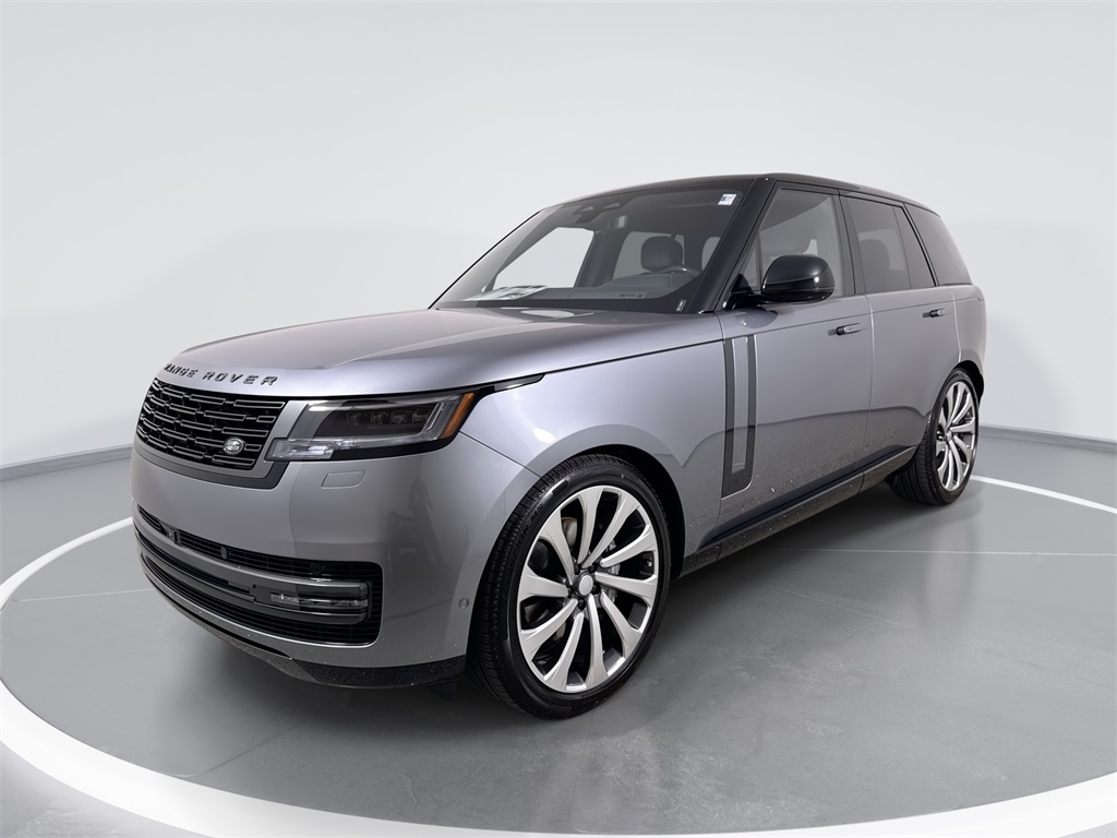 2025 Land Rover Range Rover SE's photo