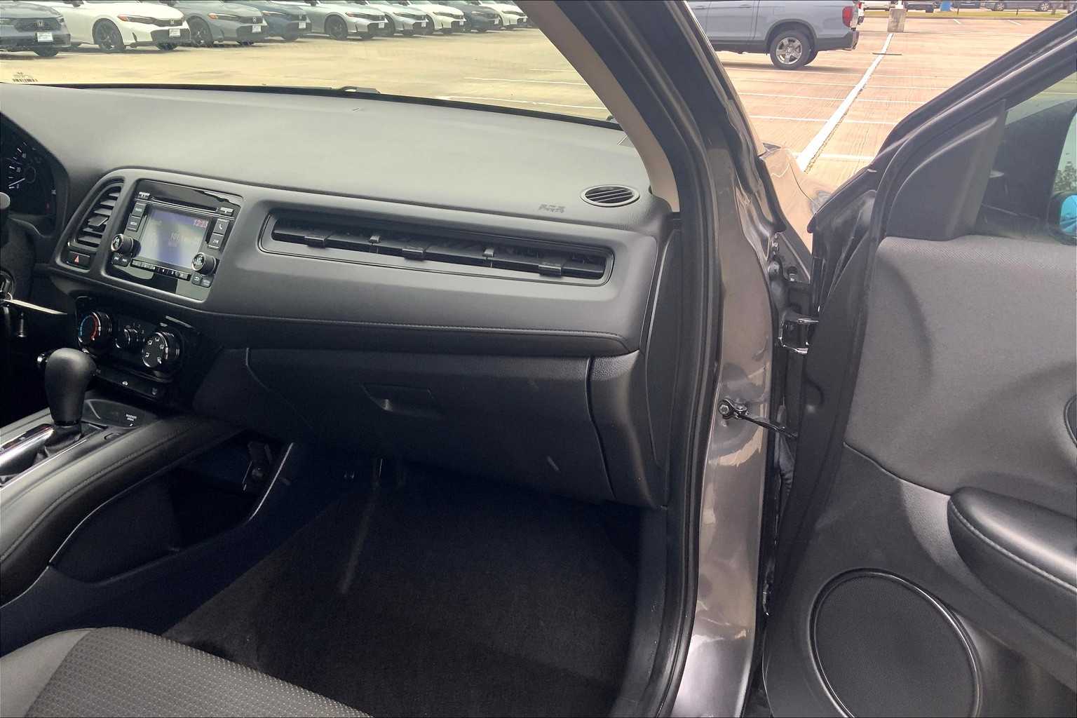 2022 Honda HR-V LX photo 15