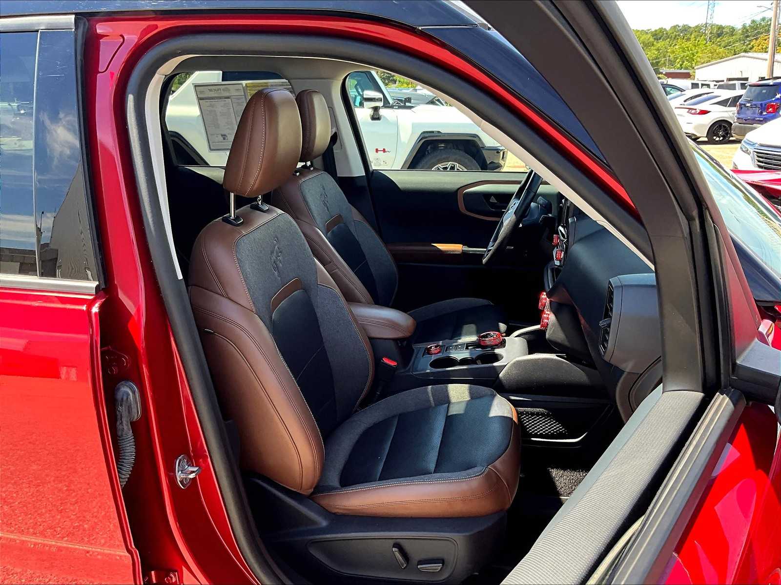 2021 Ford Bronco Sport Outer Banks photo 11