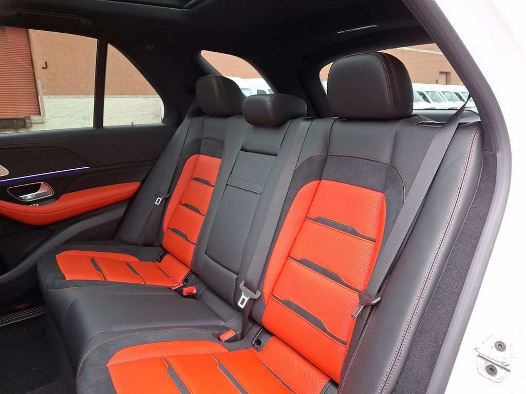2025 Mercedes Benz GLE 53 AMG 4MATIC photo 6