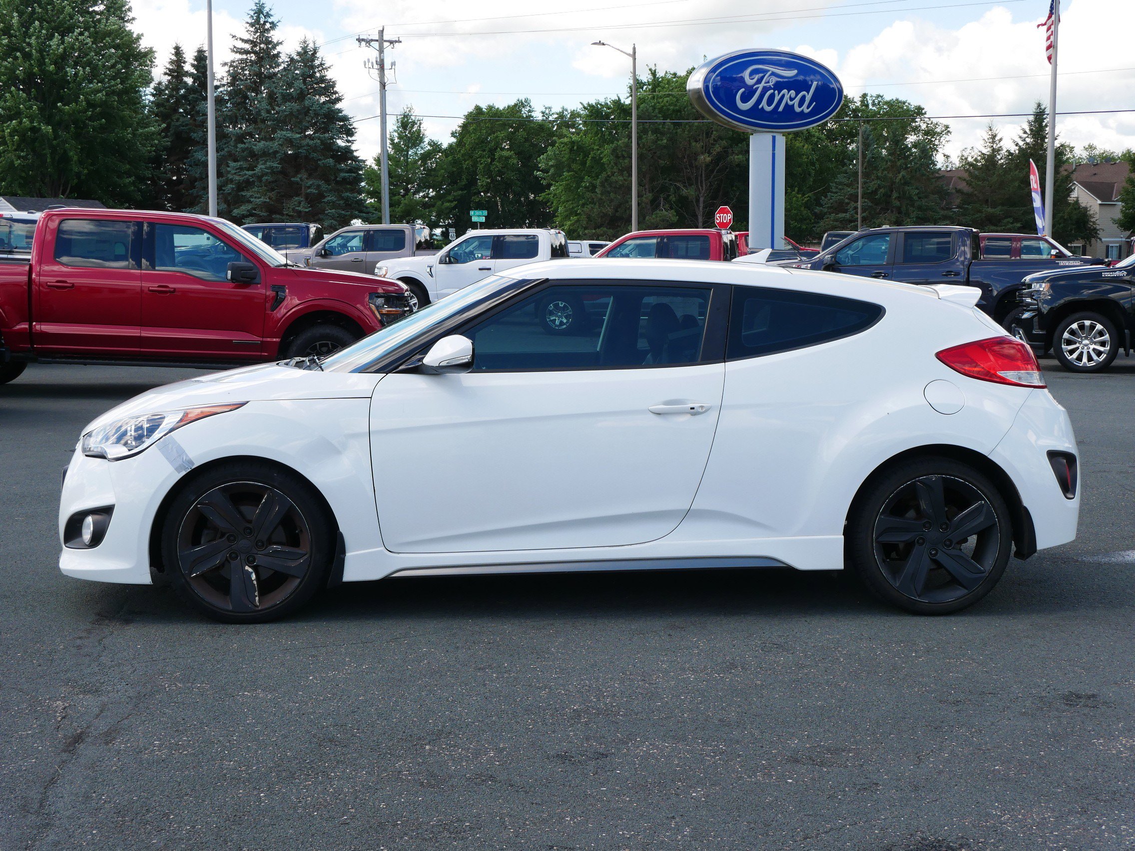 Used 2013 Hyundai Veloster Base with VIN KMHTC6AE7DU171758 for sale in Hastings, Minnesota