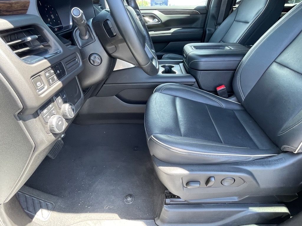 2023 Chevrolet Suburban Premier photo 21