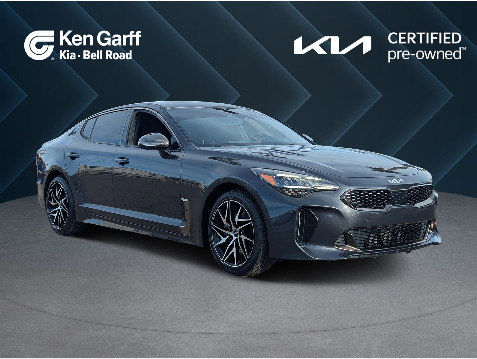 2022 Kia Stinger GT-Line's photo