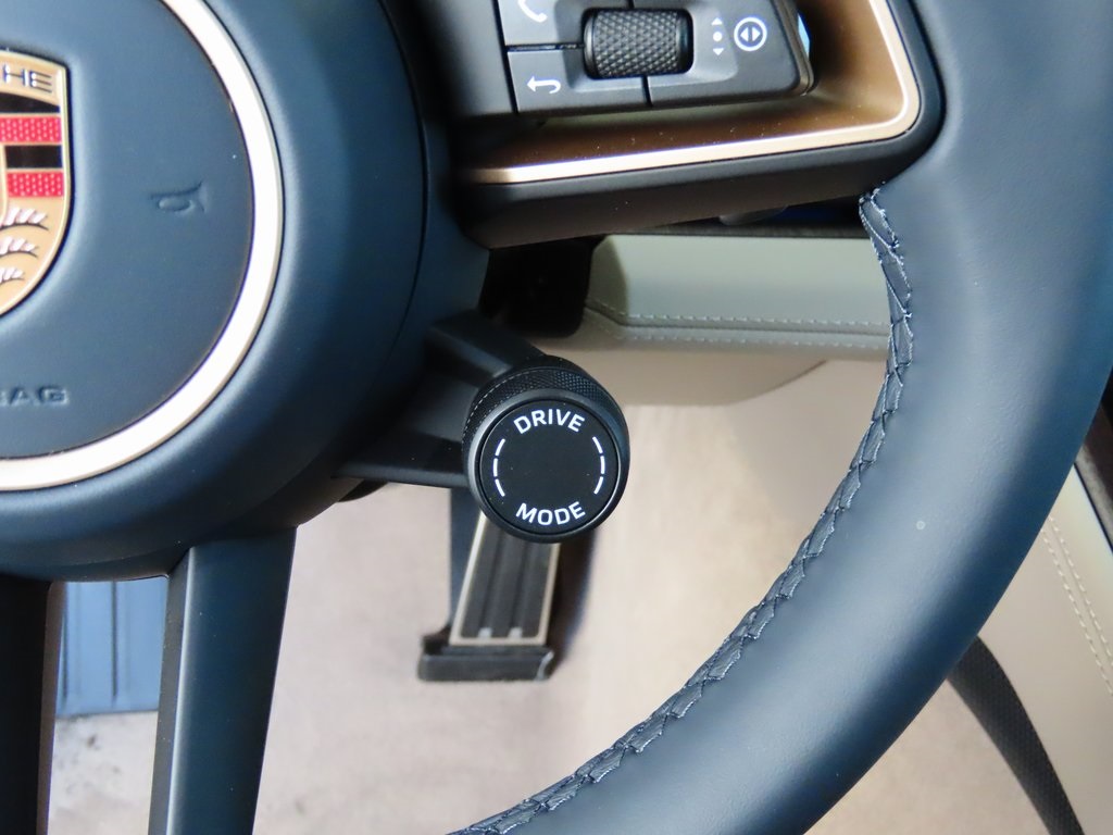 2024 Porsche Panamera 4 photo 38