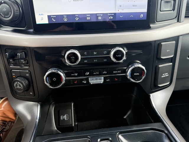 2023 Ford F-150 XLT photo 25
