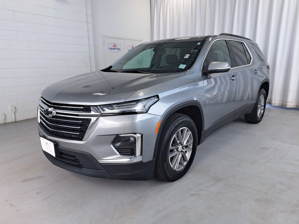 2023 Chevrolet Traverse Cloth photo 2