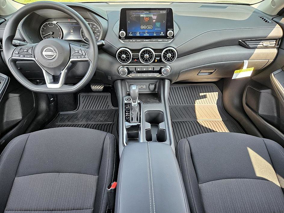 2025 Nissan Sentra SV photo 10