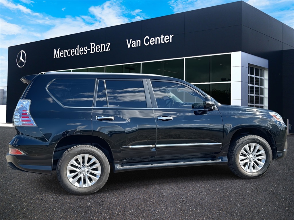 2019 Lexus GX 460 photo 2