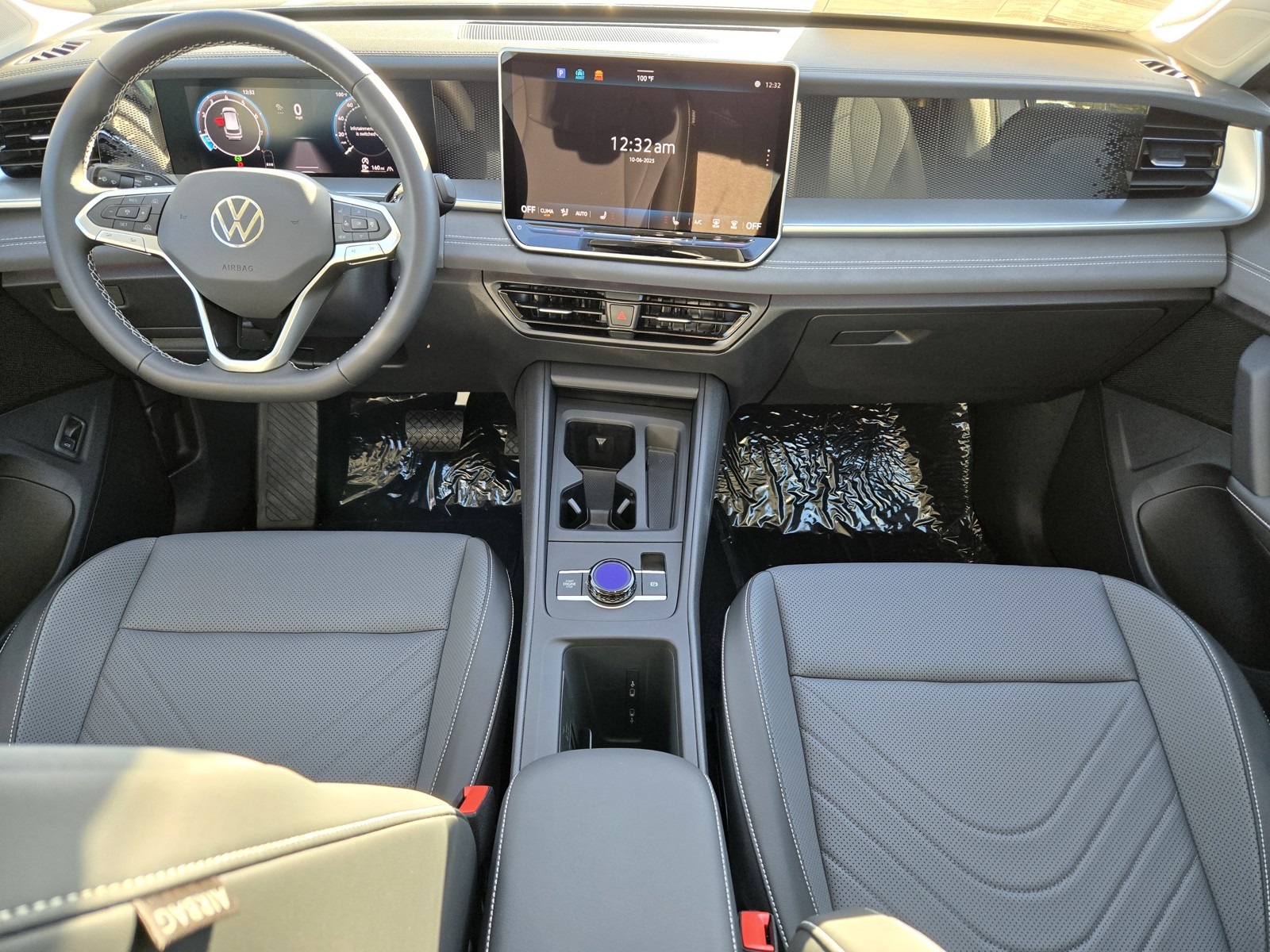 2025 Volkswagen Tiguan SE photo 7