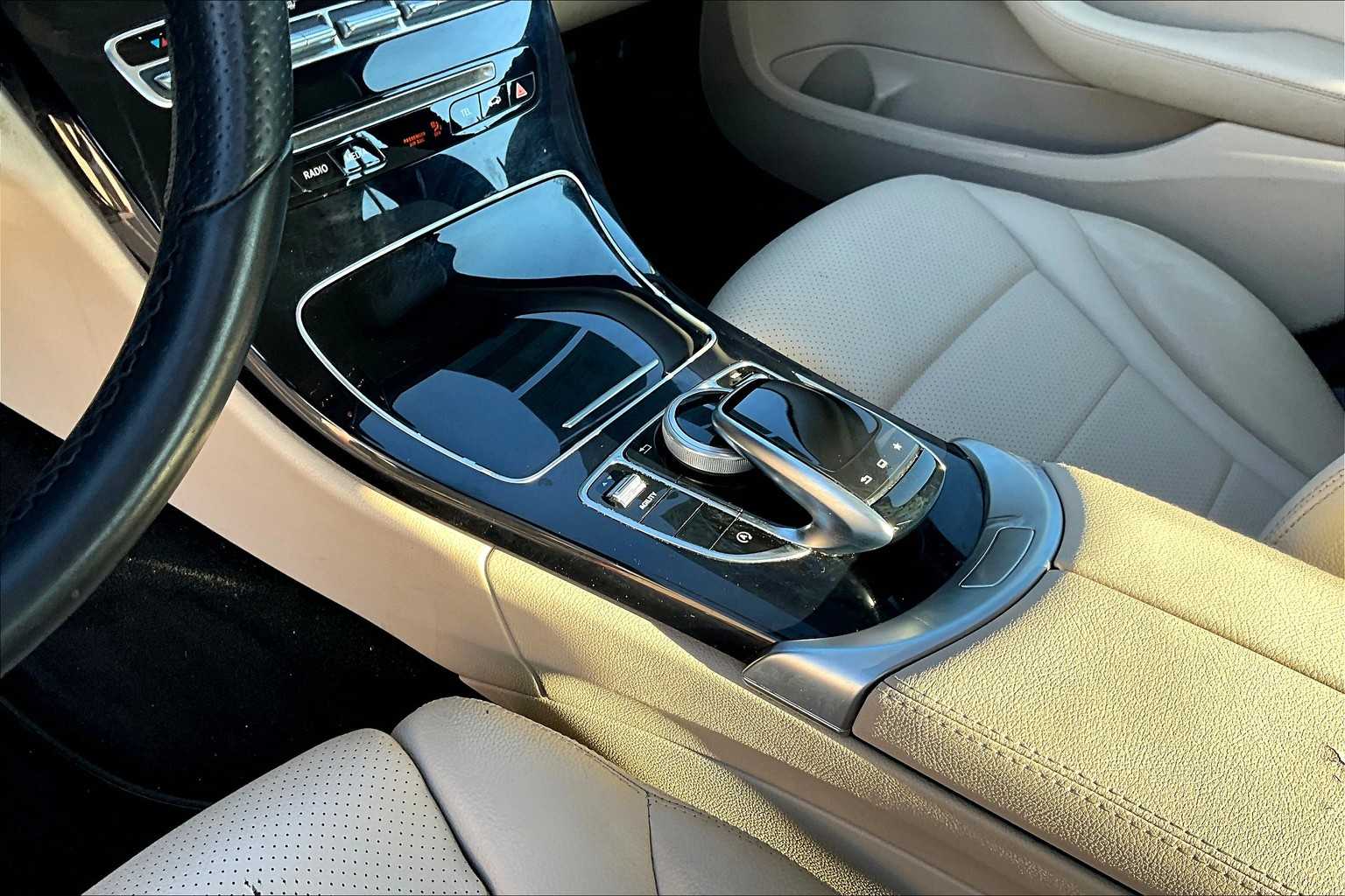 2015 Mercedes Benz C 300 Sedan photo 15