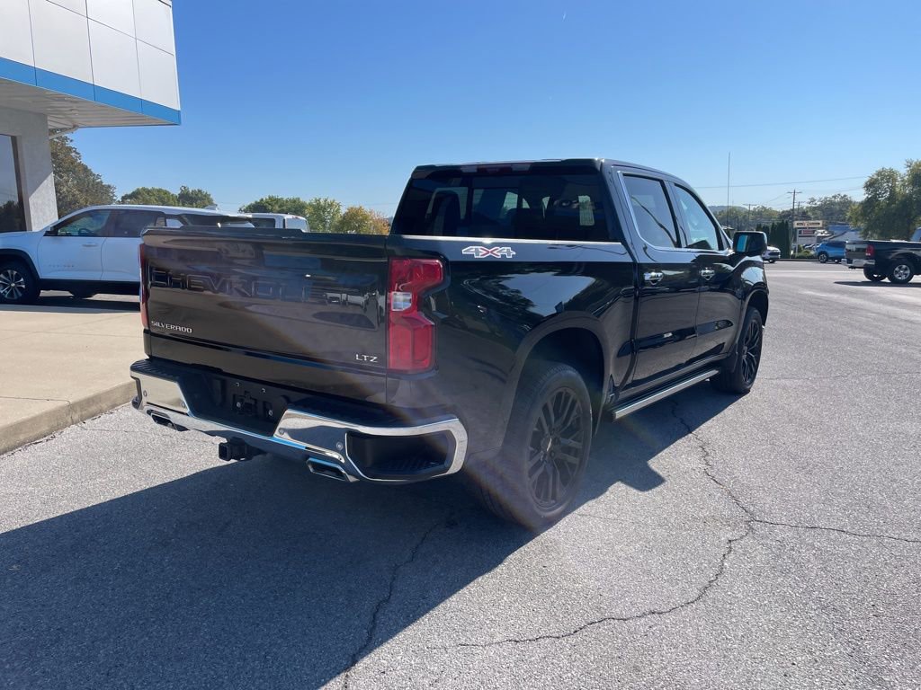 2025 Chevrolet Silverado 1500 LTZ photo 8