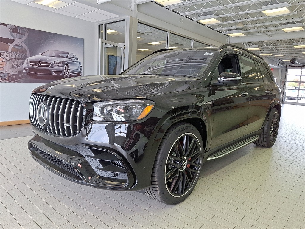 2025 Mercedes Benz GLS 63 AMG photo 2