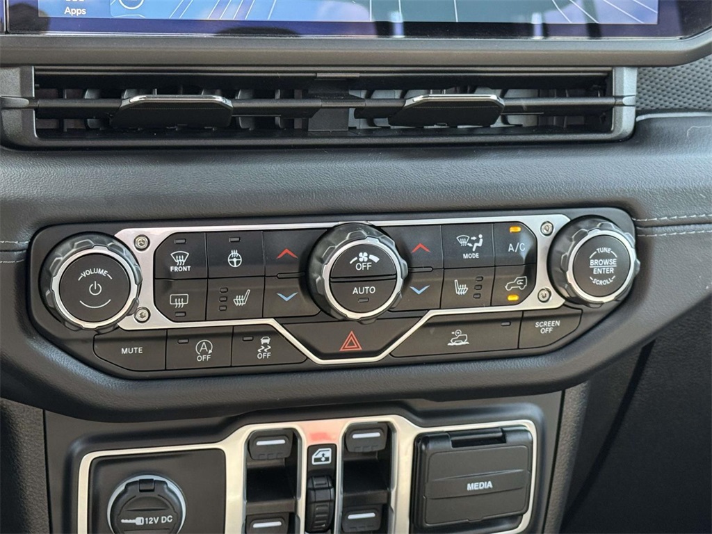 2024 Jeep Gladiator Mojave photo 19