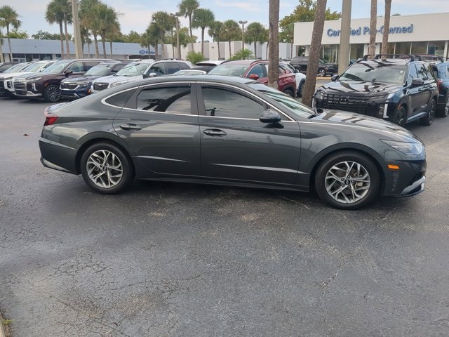 2023 Hyundai Sonata SEL photo 2