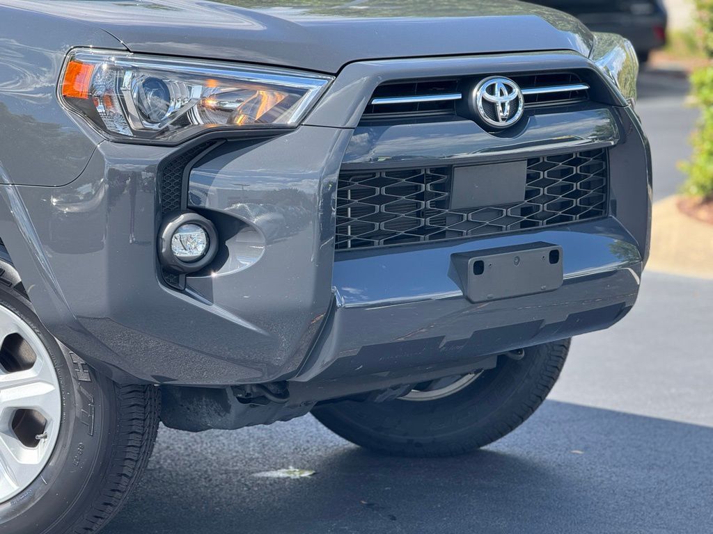 2024 Toyota 4Runner SR5 photo 5